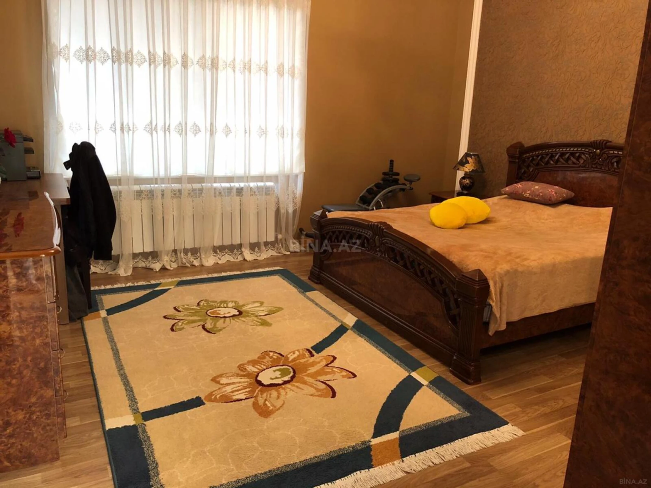 Satılır 6 otaqlı həyət evi 450 m²