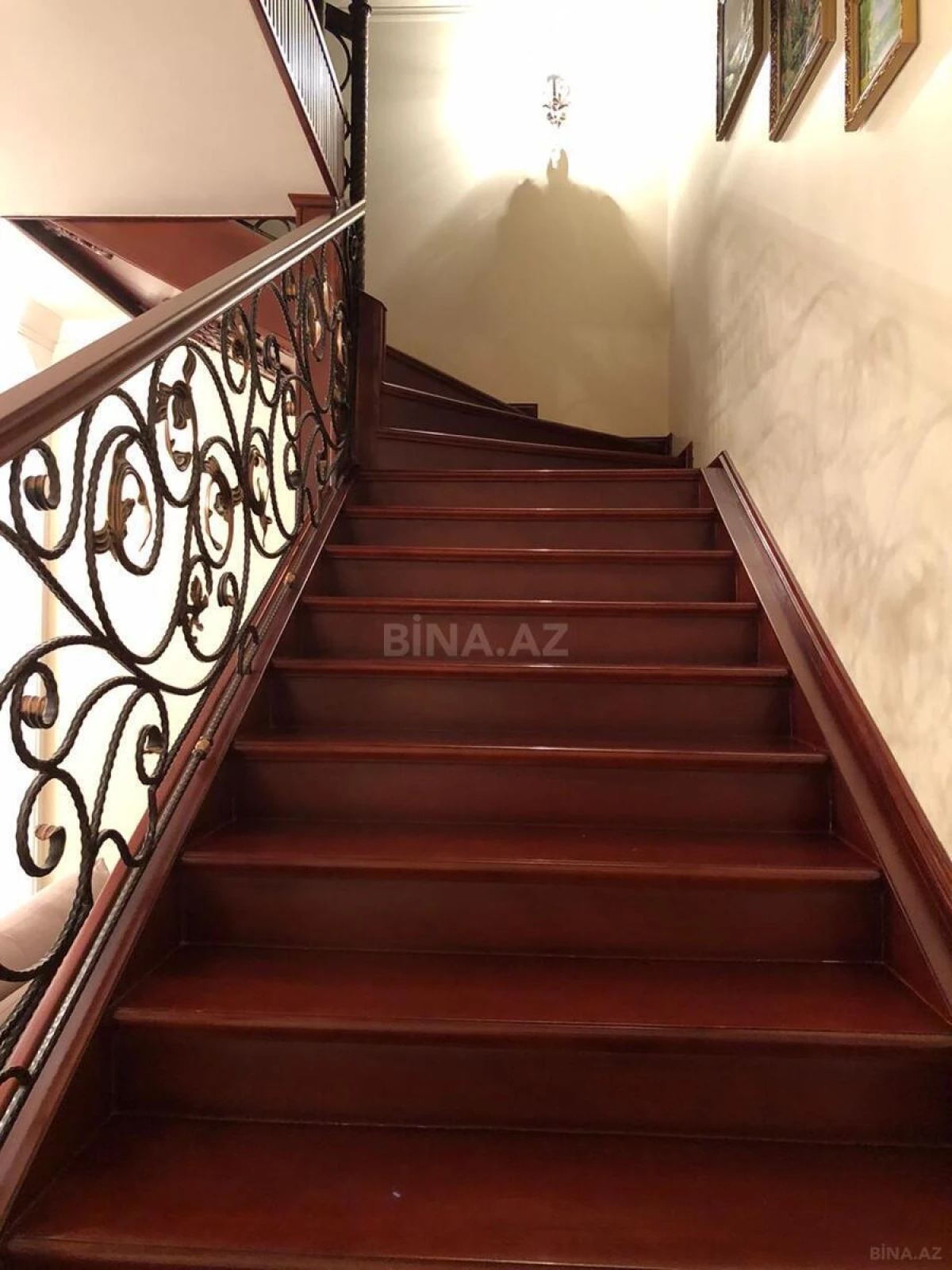 Satılır 6 otaqlı həyət evi 450 m²