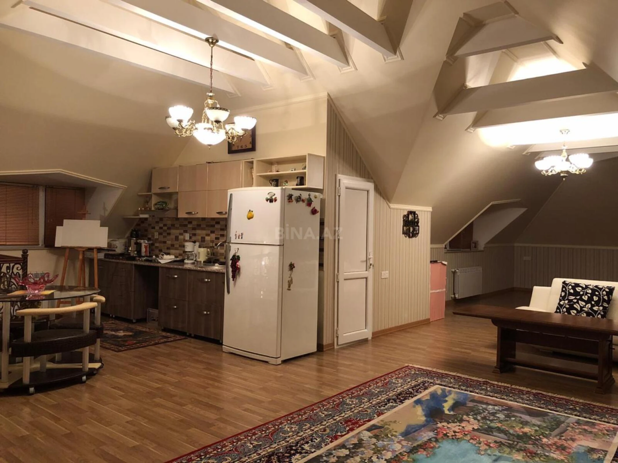 Satılır 6 otaqlı həyət evi 450 m²