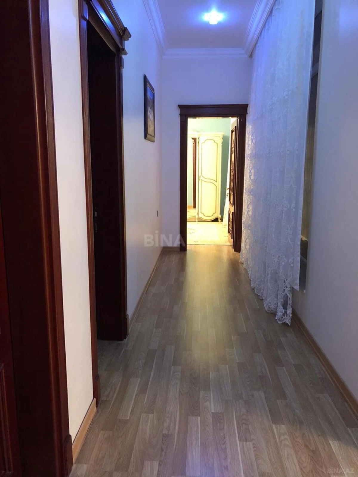 Satılır 6 otaqlı həyət evi 450 m²