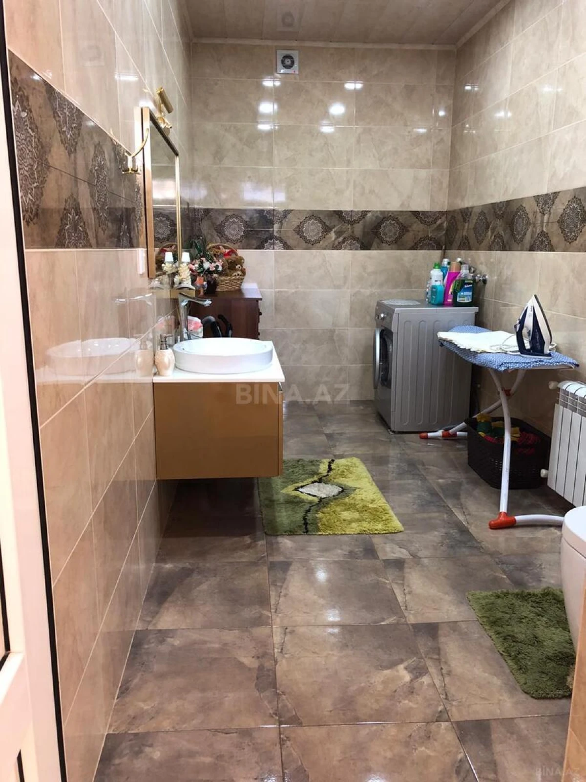 Satılır 6 otaqlı həyət evi 450 m²