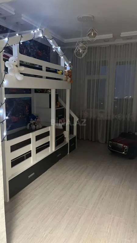 Satılır 3 otaqlı mənzil 110 m²