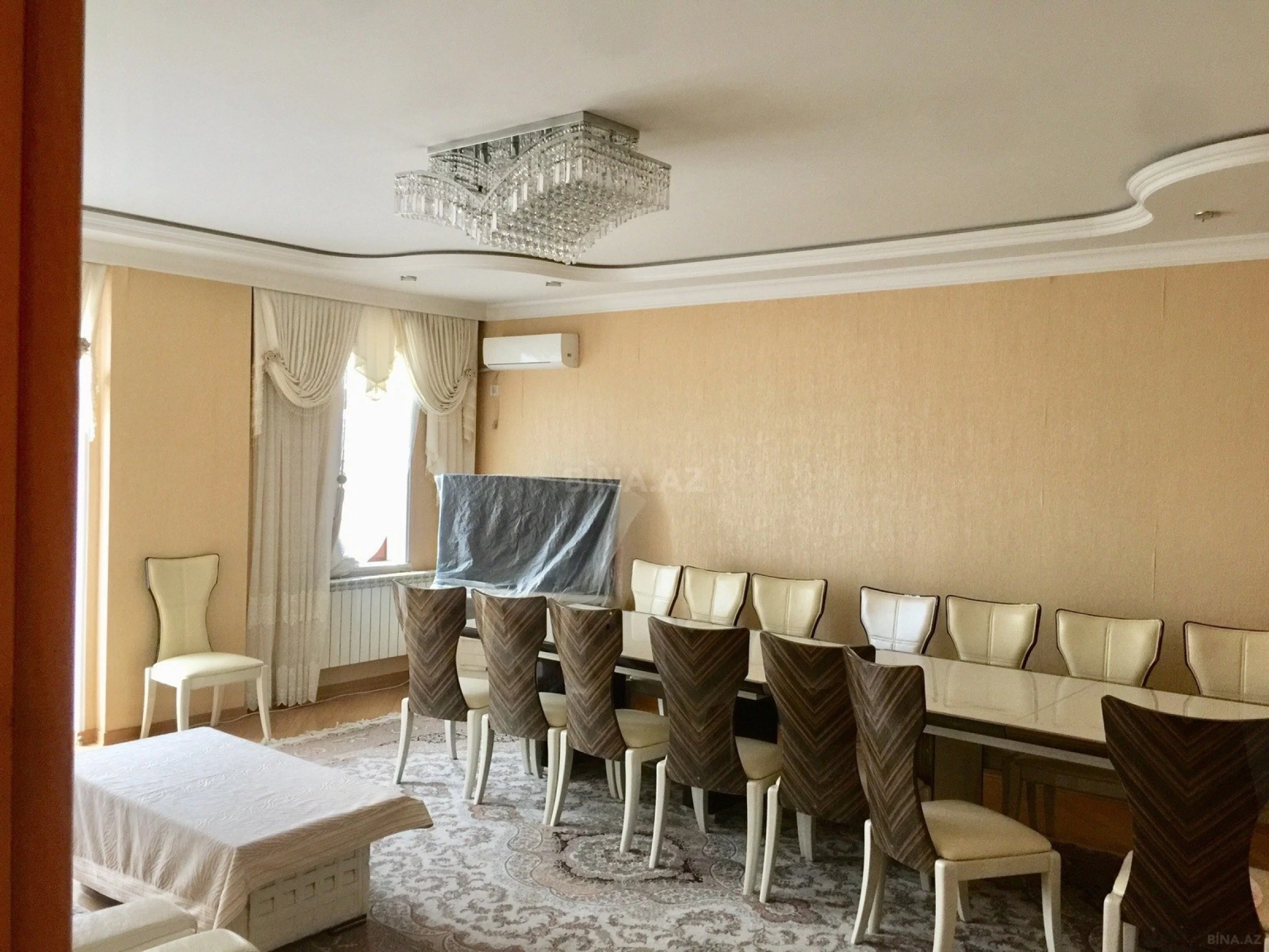 Satılır 3 otaqlı mənzil 120 m²