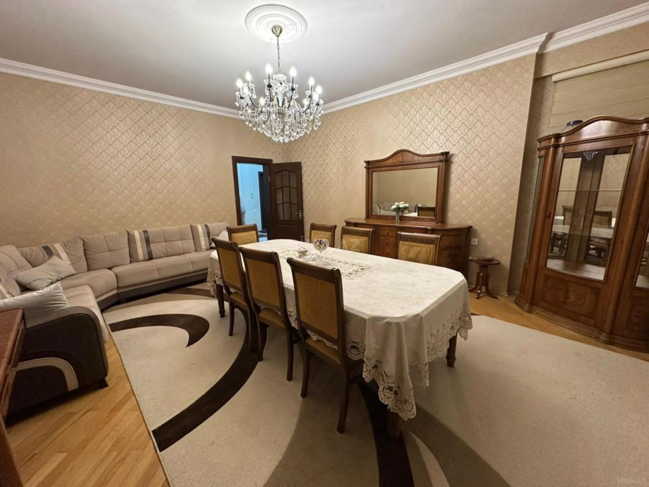Satılır 3 otaqlı mənzil 125 m²