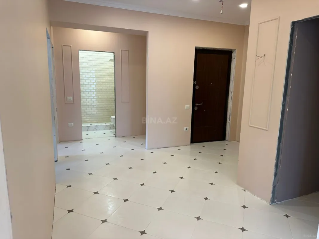 Satılır 4 otaqlı mənzil 185 m²