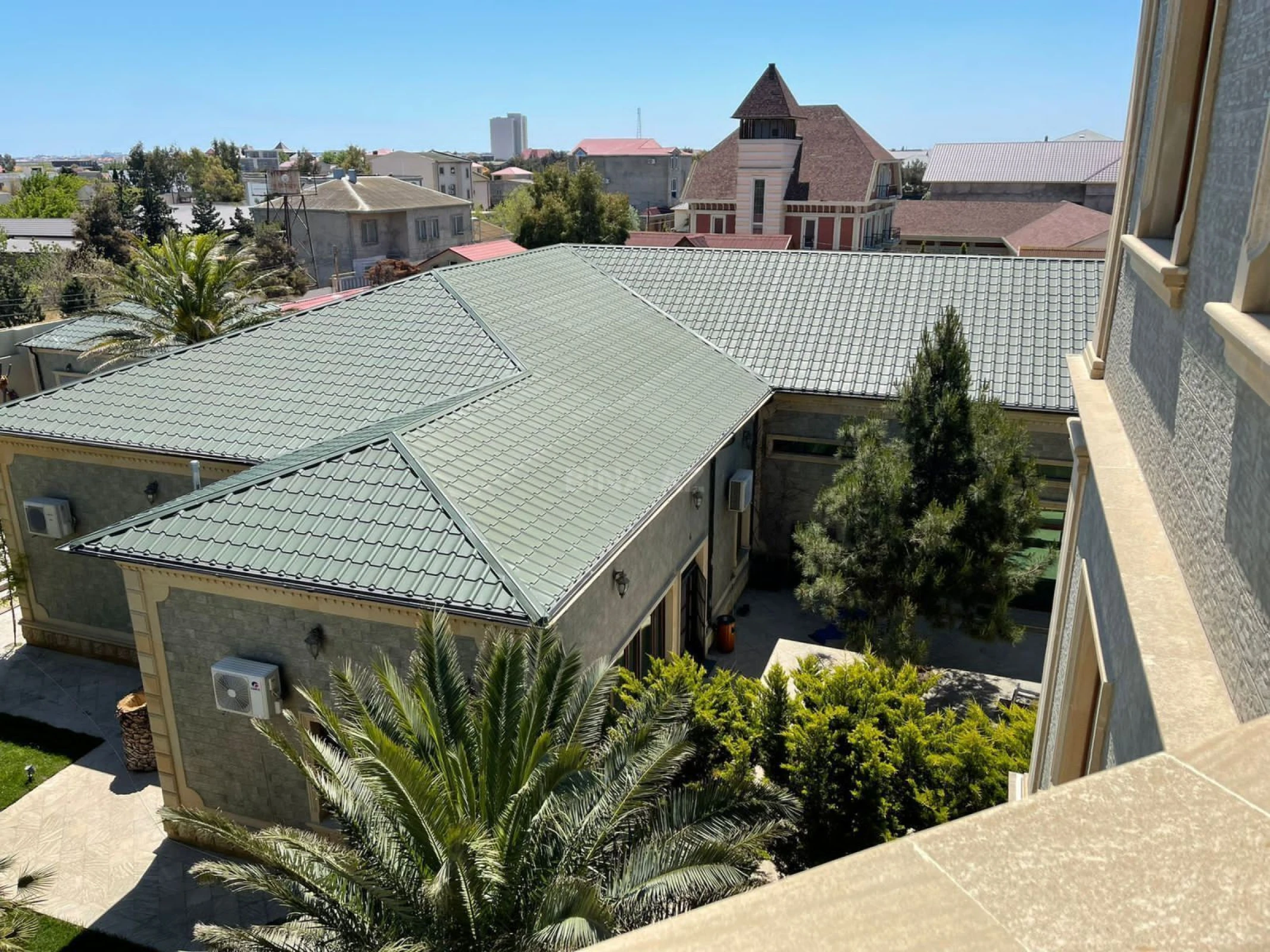 Kirayə verilir 7 otaqlı həyət evi 360 m²