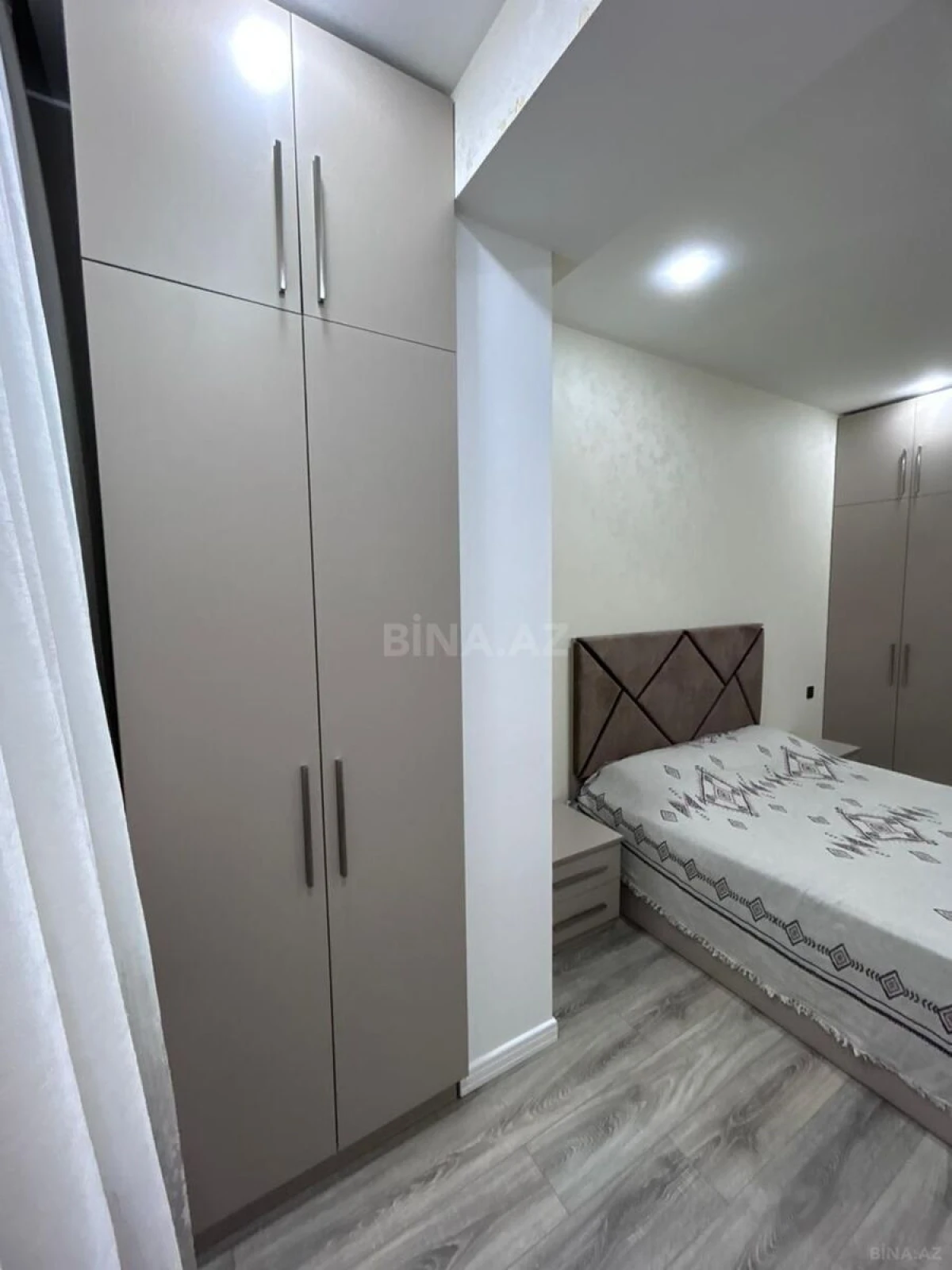 Satılır 3 otaqlı mənzil 116 m²
