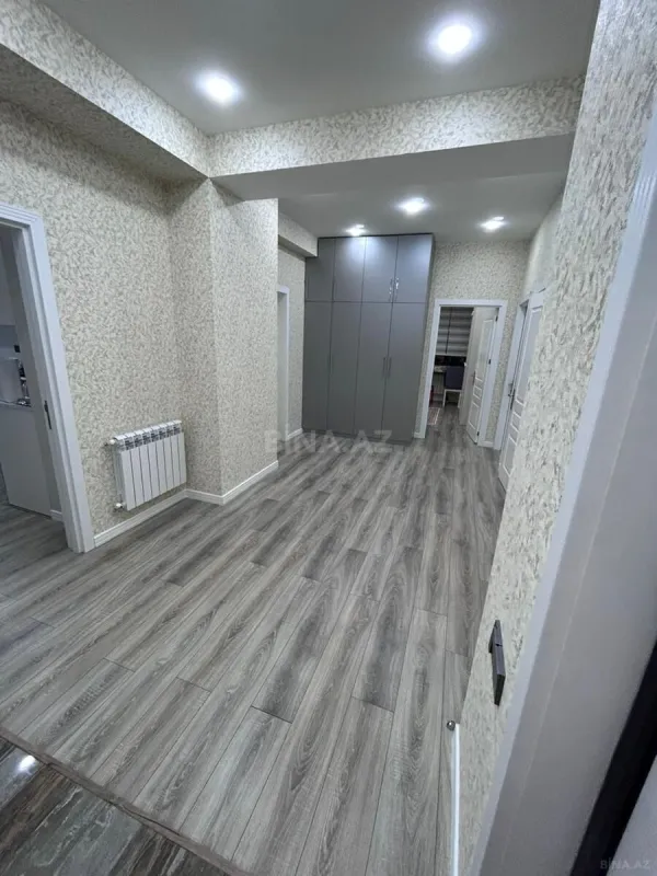 Satılır 3 otaqlı mənzil 116 m²