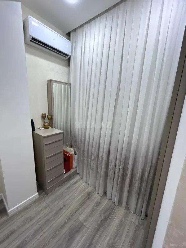 Satılır 3 otaqlı mənzil 116 m²