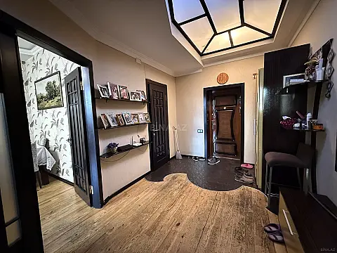 Satılır 2 otaqlı mənzil 92 m²