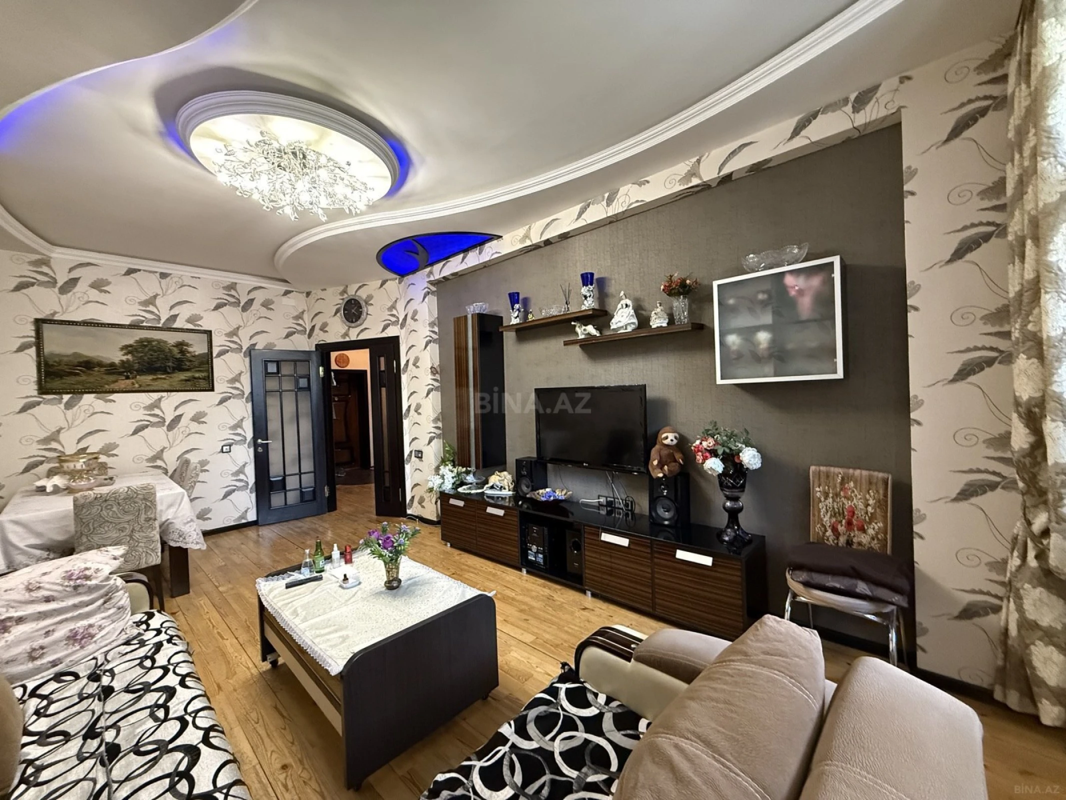 Satılır 2 otaqlı mənzil 92 m²