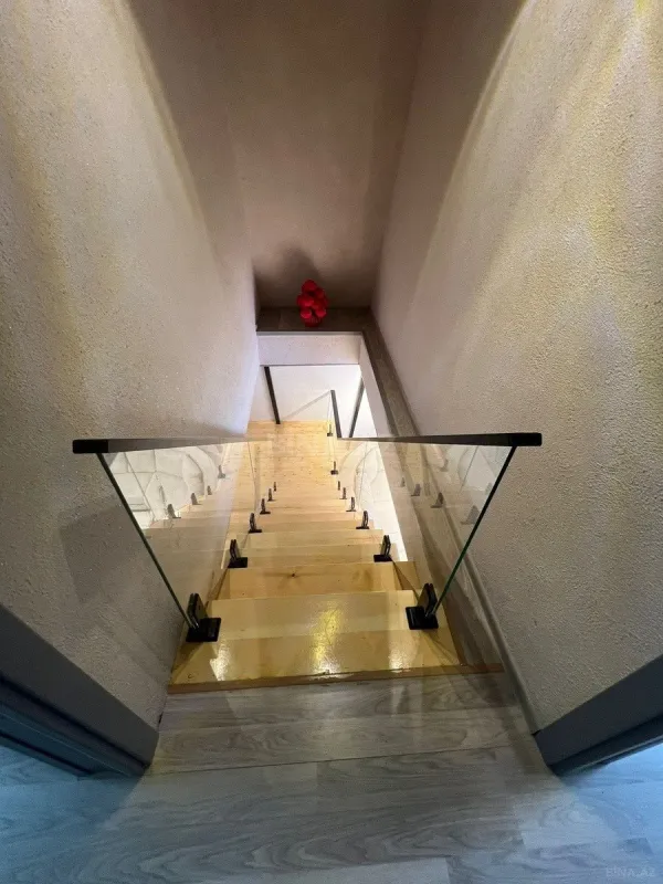 Kirayə verilir 4 otaqlı həyət evi 150 m²