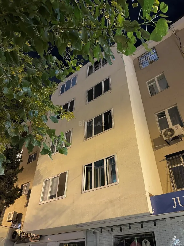 Satılır 3 otaqlı mənzil 63 m²