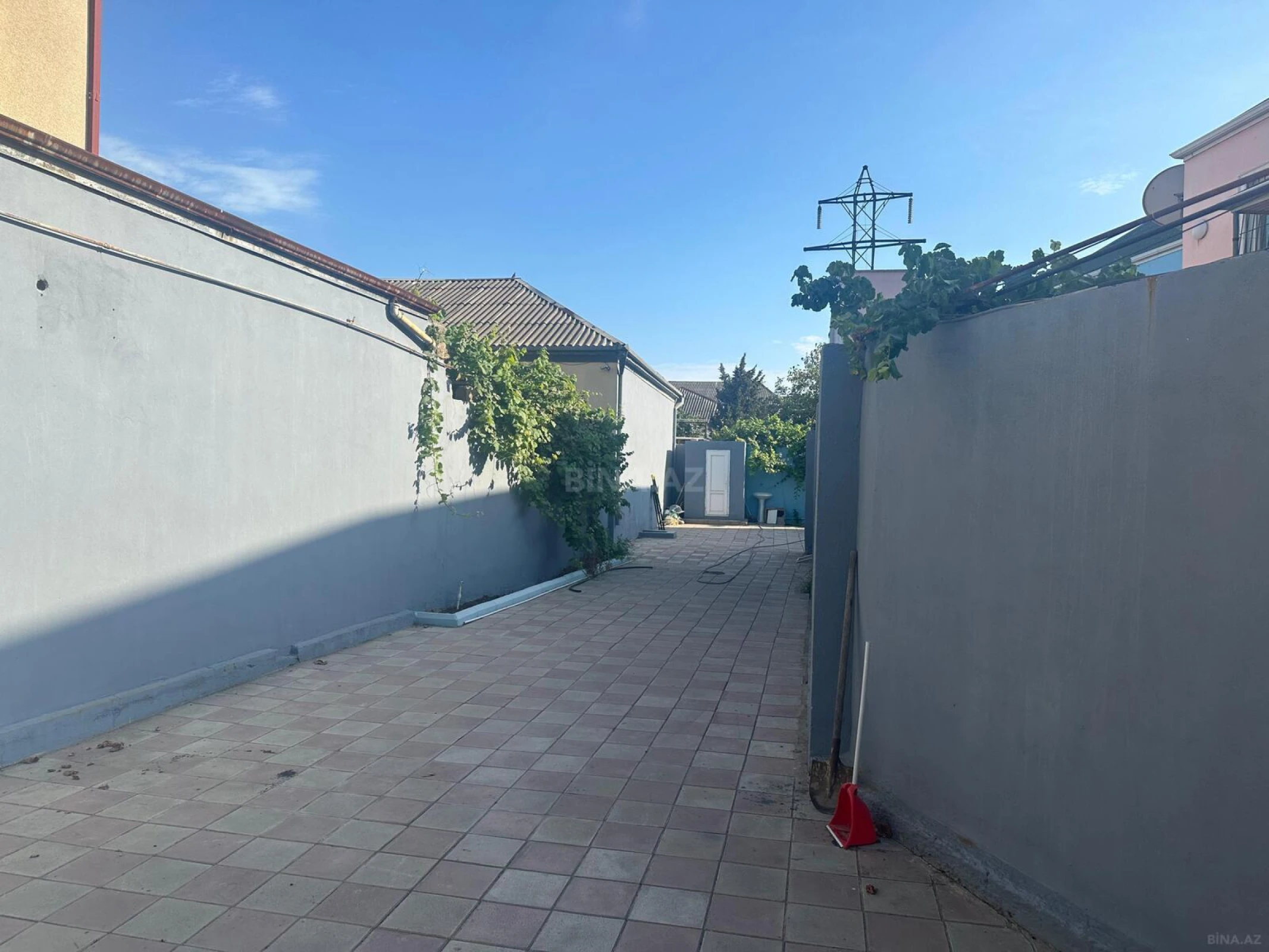 Kirayə verilir 6 otaqlı həyət evi 160 m²