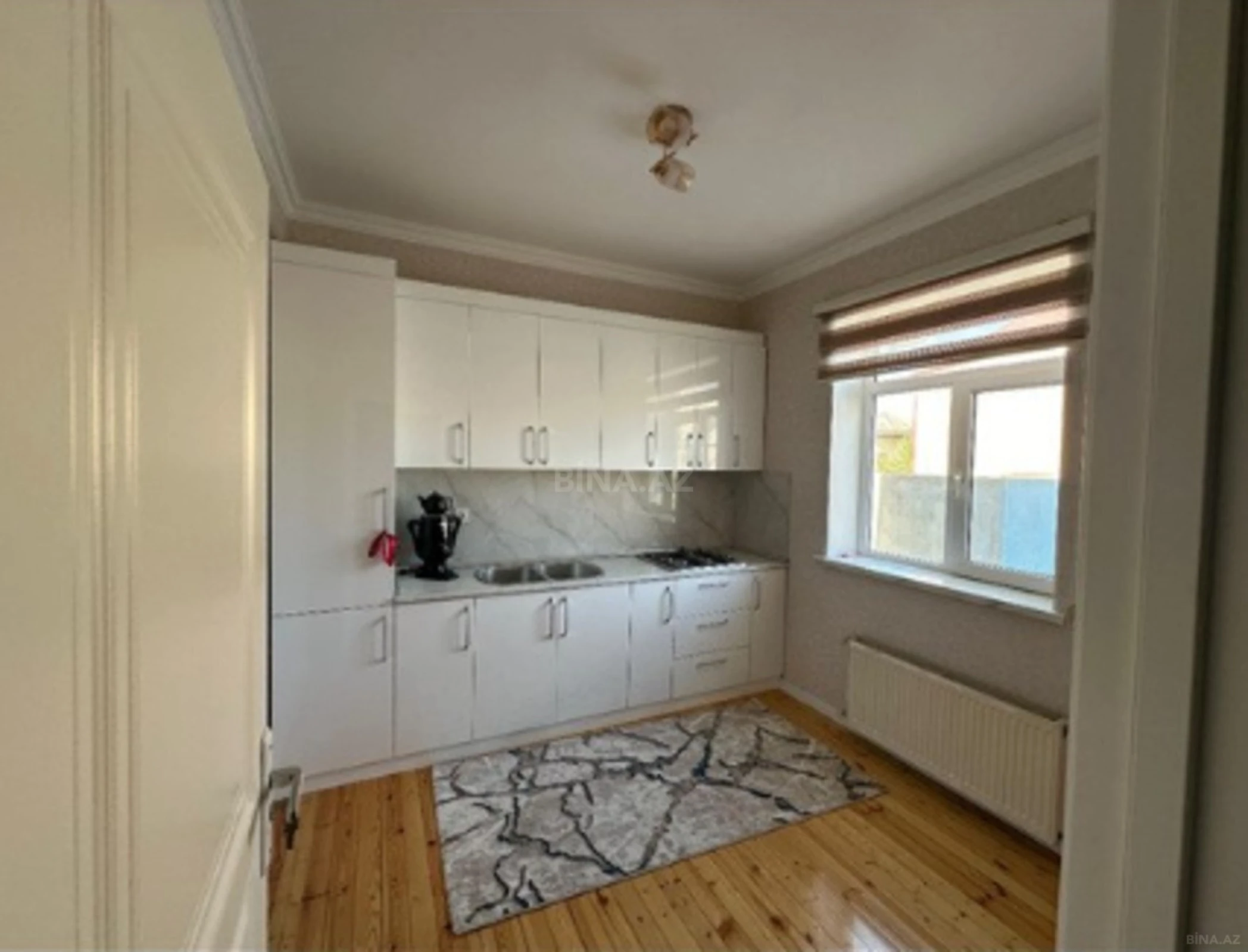 Kirayə verilir 6 otaqlı həyət evi 160 m²