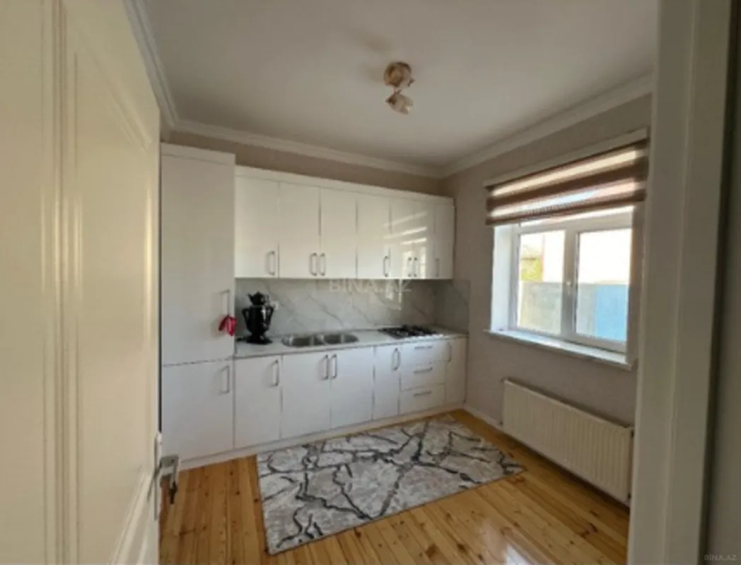 Kirayə verilir 6 otaqlı həyət evi 160 m²