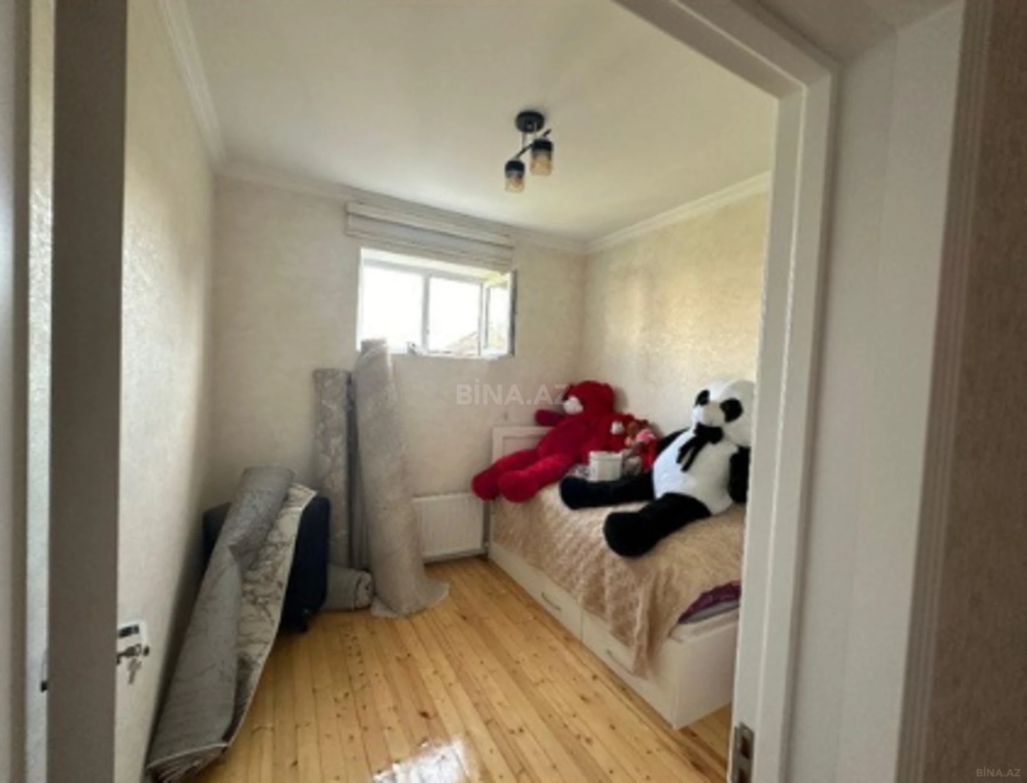 Kirayə verilir 6 otaqlı həyət evi 160 m²