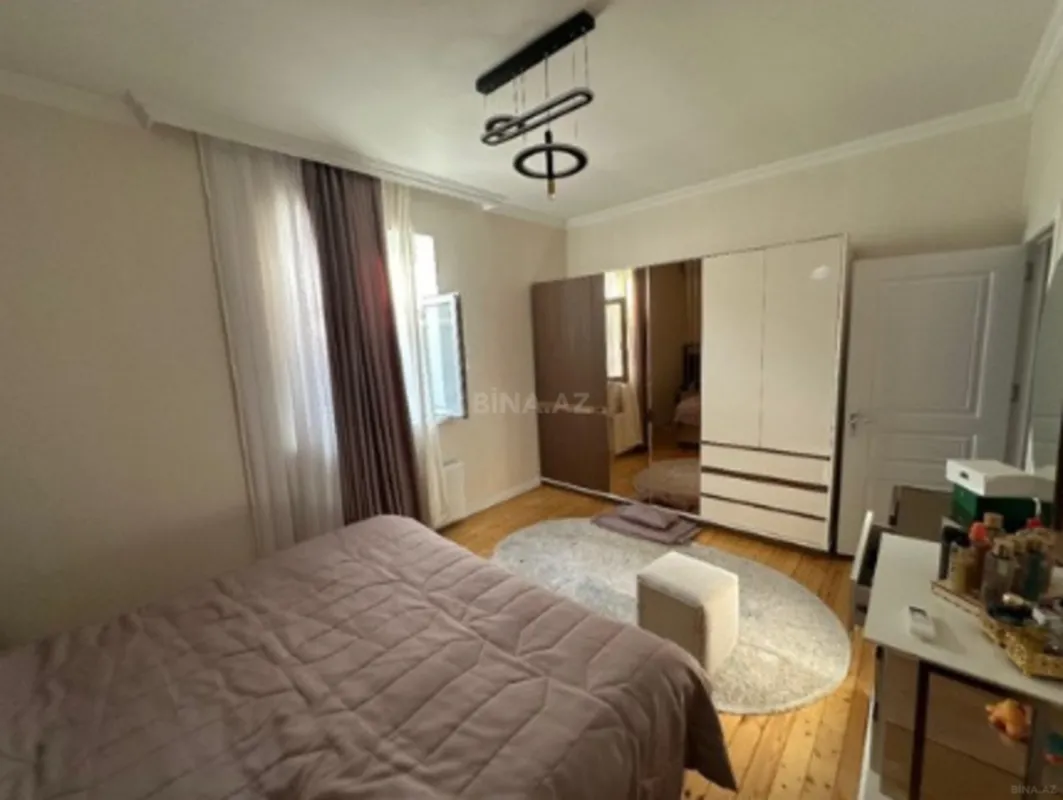 Kirayə verilir 6 otaqlı həyət evi 160 m²