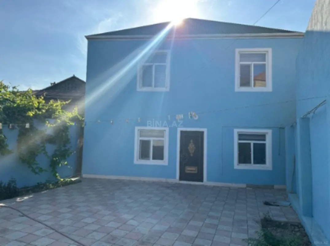 Kirayə verilir 6 otaqlı həyət evi 160 m²