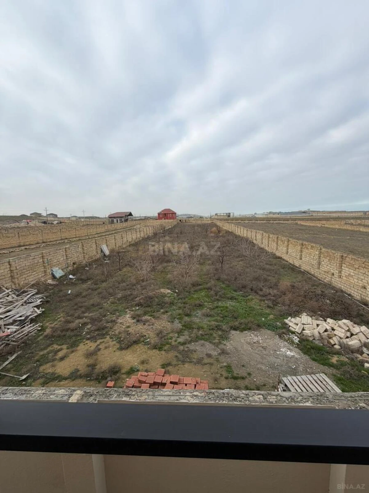 Satılır 3 otaqlı həyət evi 180 m²