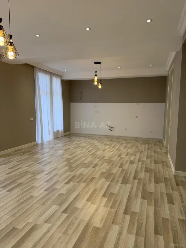 Satılır 3 otaqlı həyət evi 180 m²