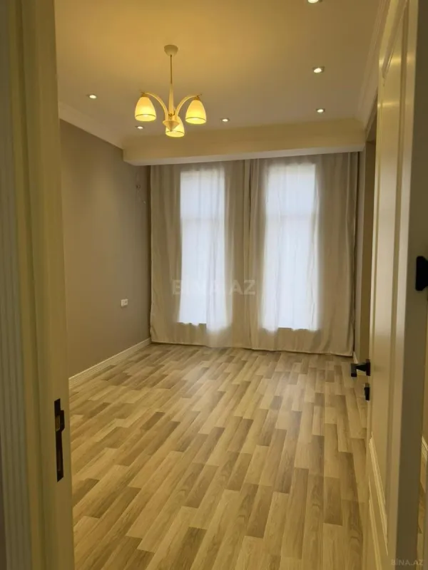 Satılır 3 otaqlı həyət evi 180 m²