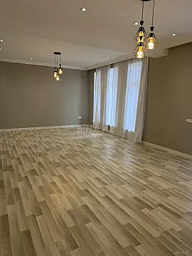 Satılır 3 otaqlı həyət evi 180 m²