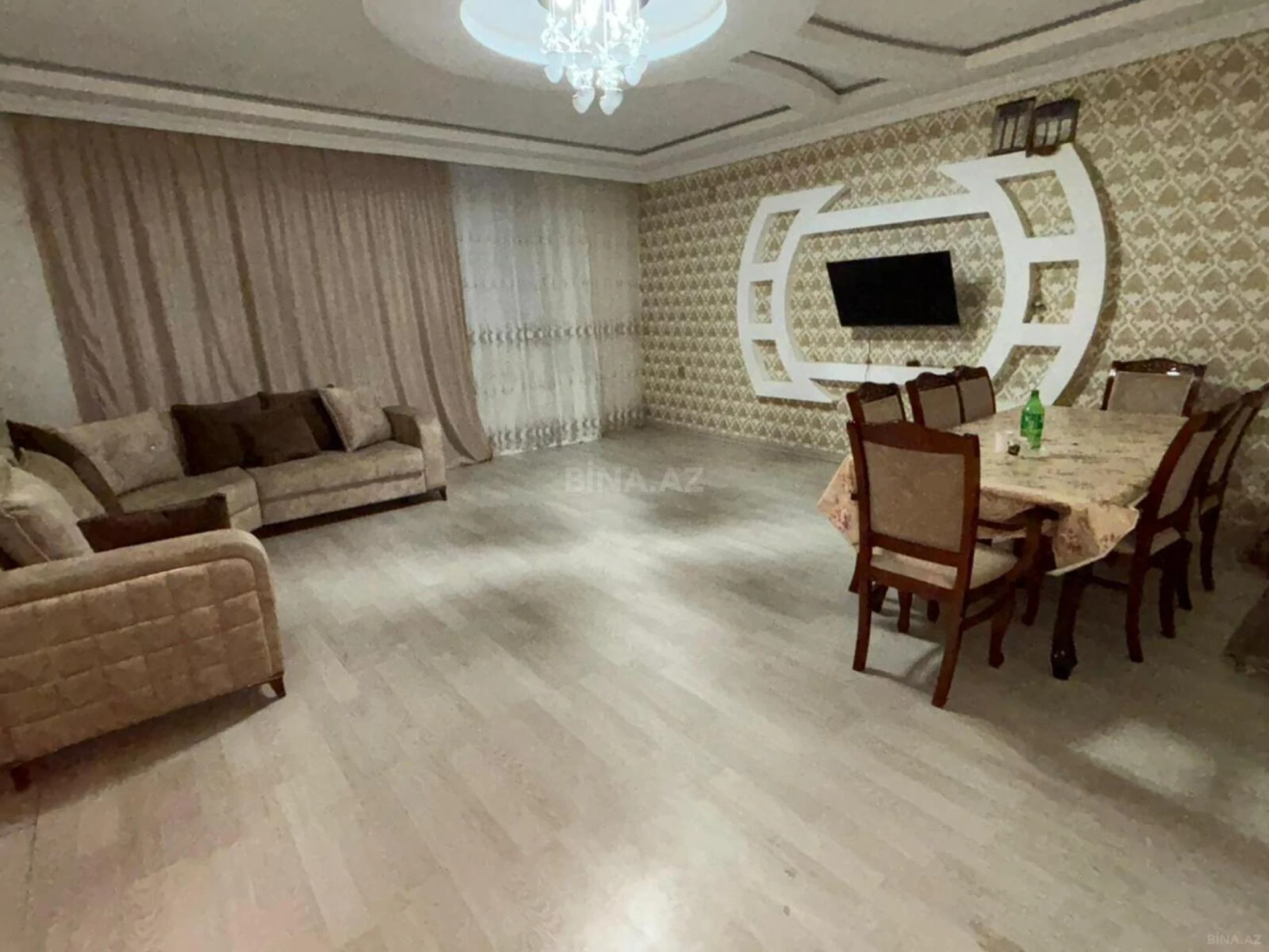 Kirayə verilir 3 otaqlı mənzil 163 m²