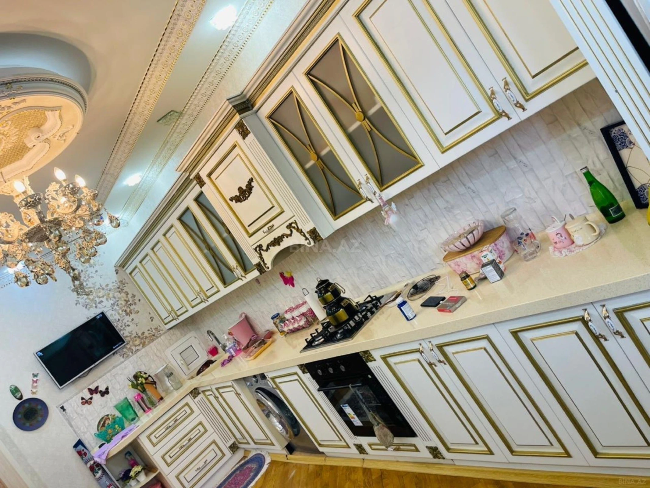 Satılır 3 otaqlı mənzil 129 m²