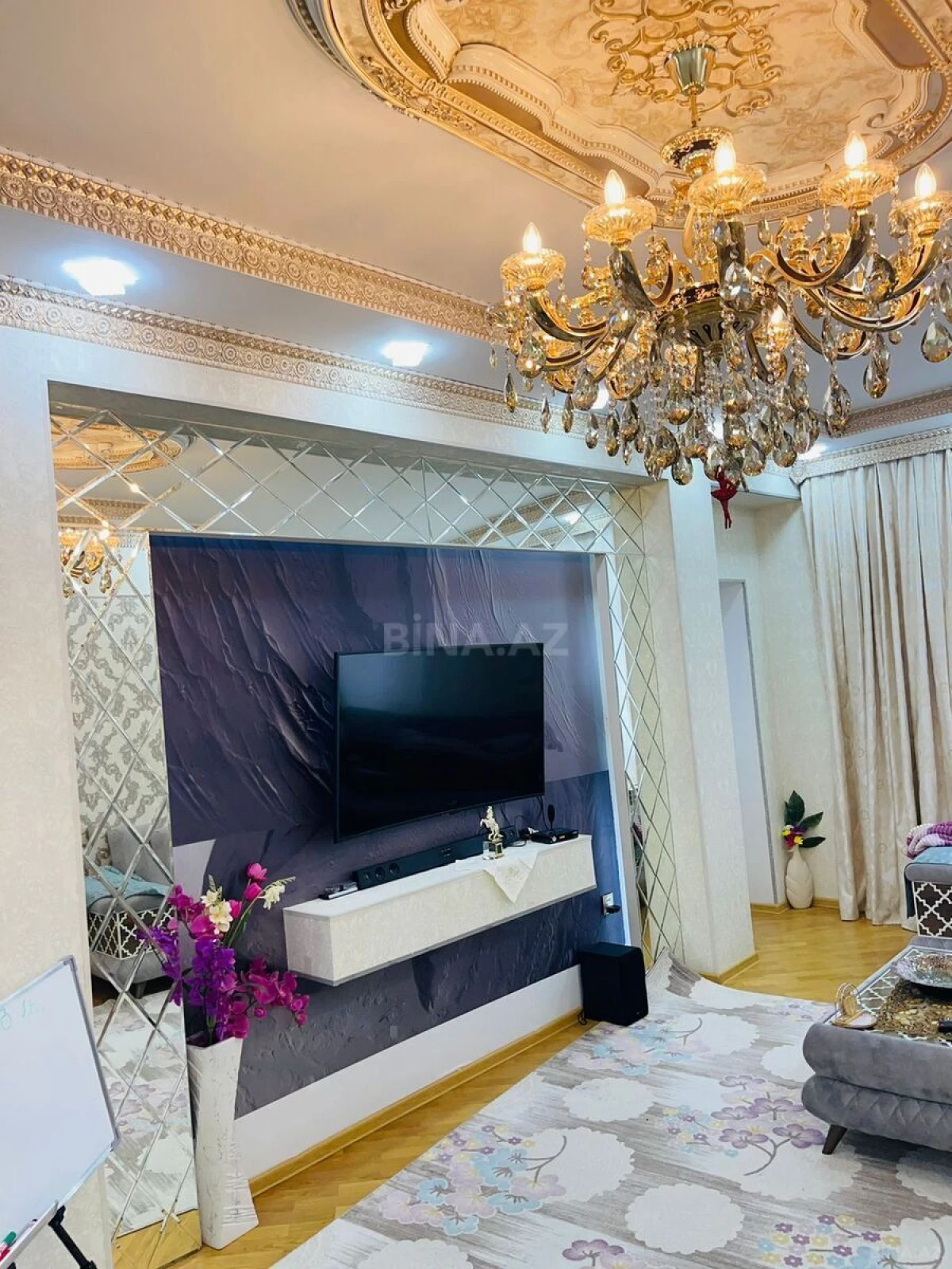 Satılır 3 otaqlı mənzil 129 m²
