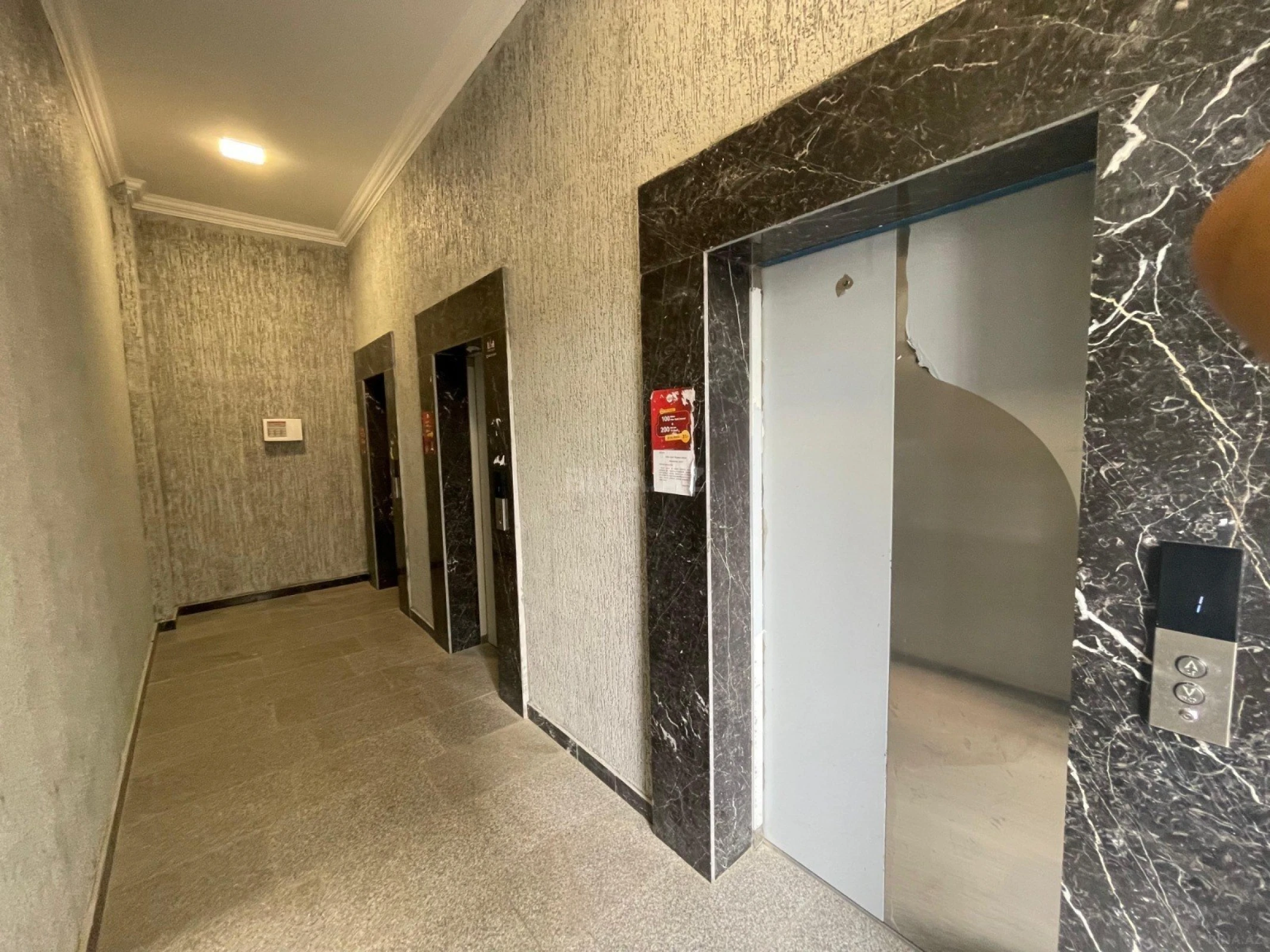 Satılır 1 otaqlı mənzil 54 m²