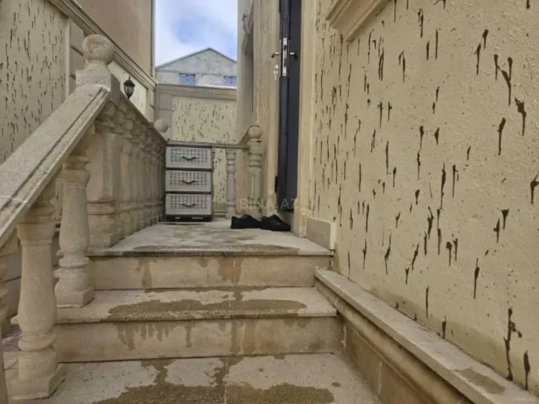 Satılır 4 otaqlı həyət evi 100 m²