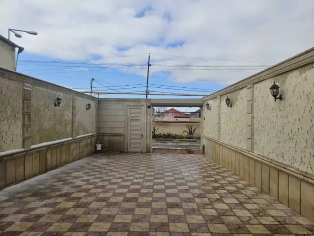 Satılır 4 otaqlı həyət evi 100 m²