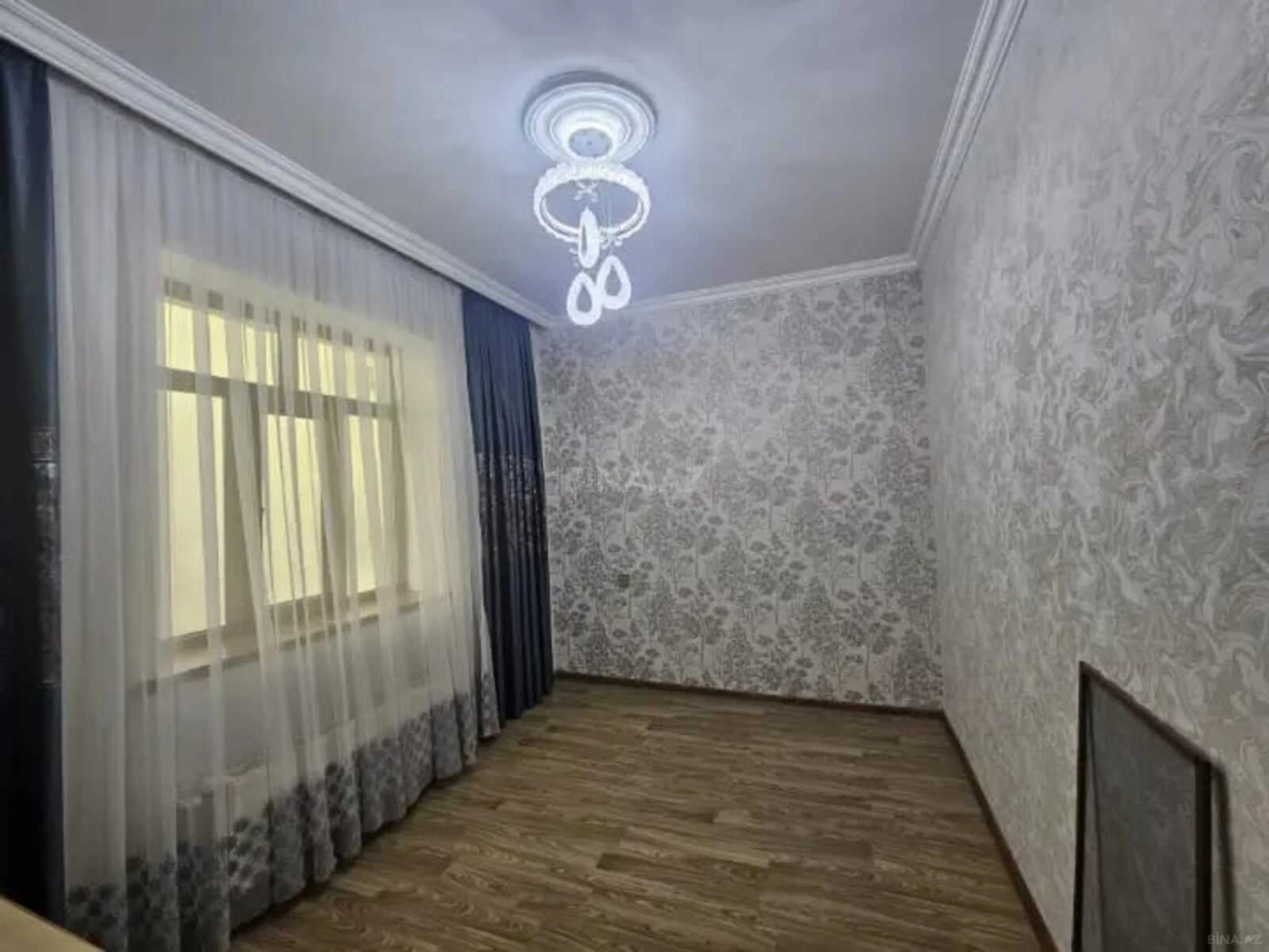 Satılır 4 otaqlı həyət evi 100 m²