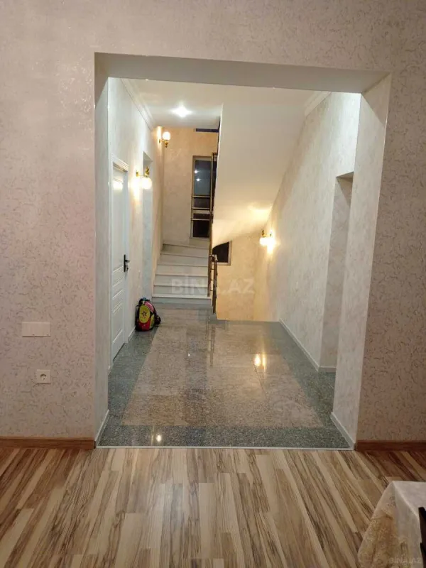 Satılır 8 otaqlı həyət evi 120 m²