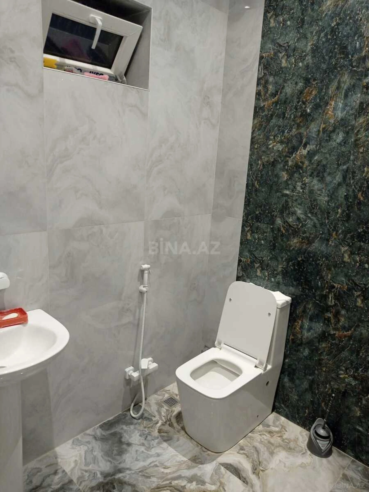 Satılır 8 otaqlı həyət evi 120 m²
