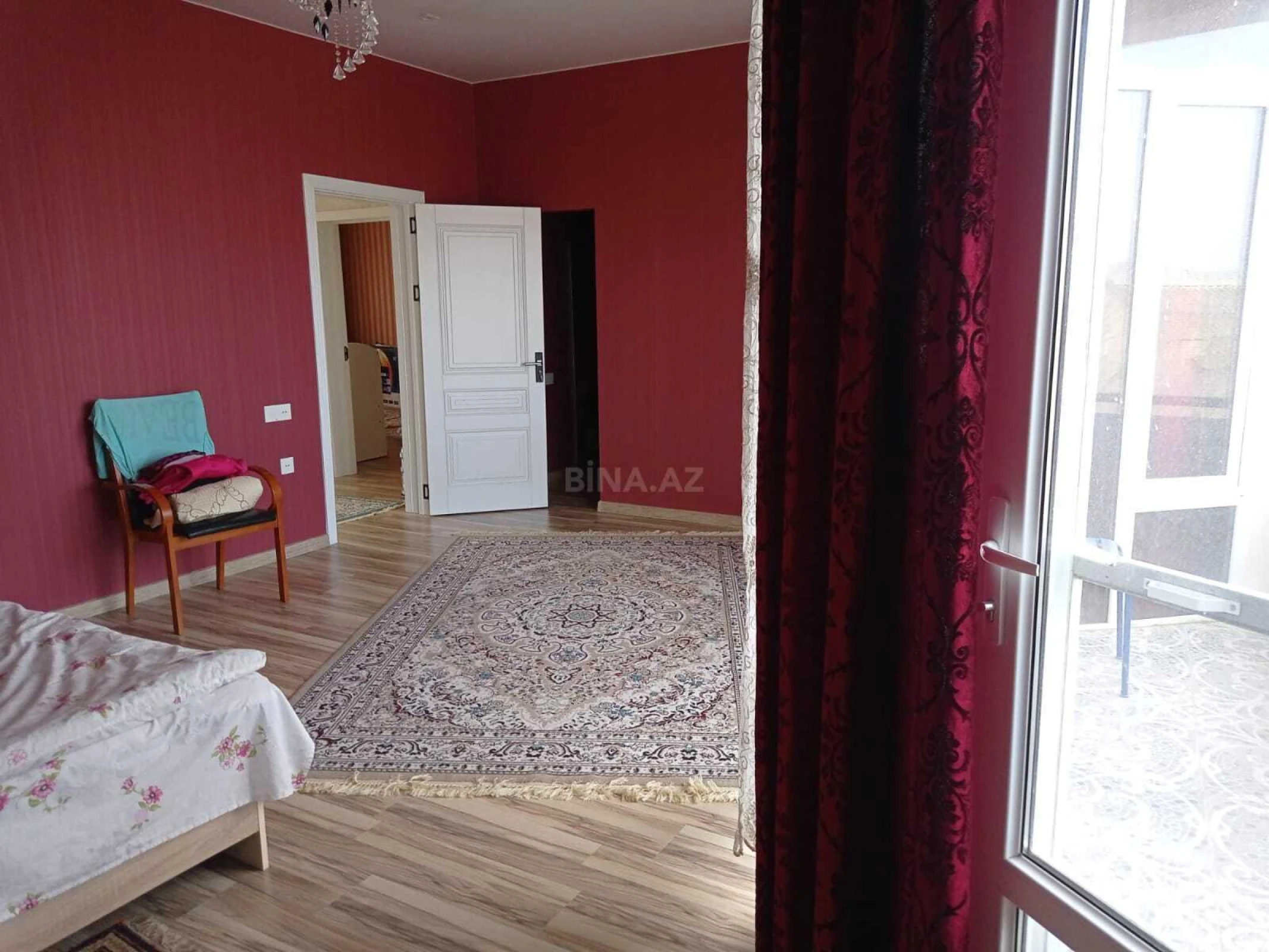 Satılır 8 otaqlı həyət evi 120 m²