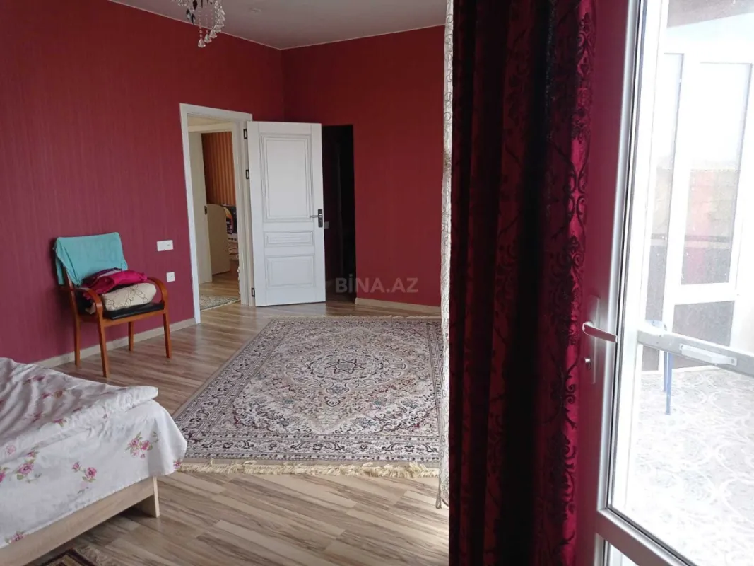 Satılır 8 otaqlı həyət evi 120 m²