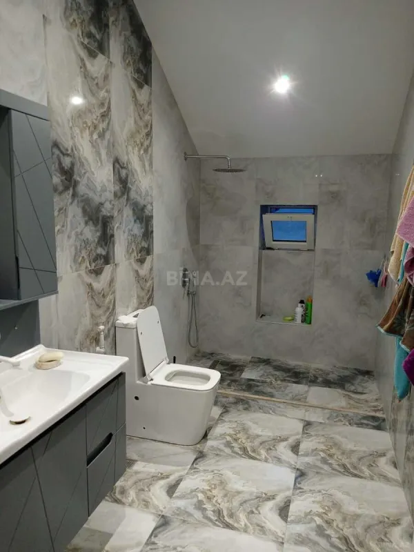 Satılır 8 otaqlı həyət evi 120 m²