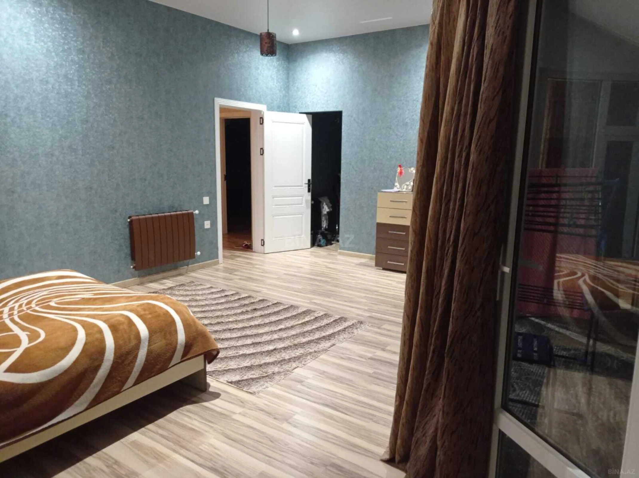 Satılır 8 otaqlı həyət evi 120 m²