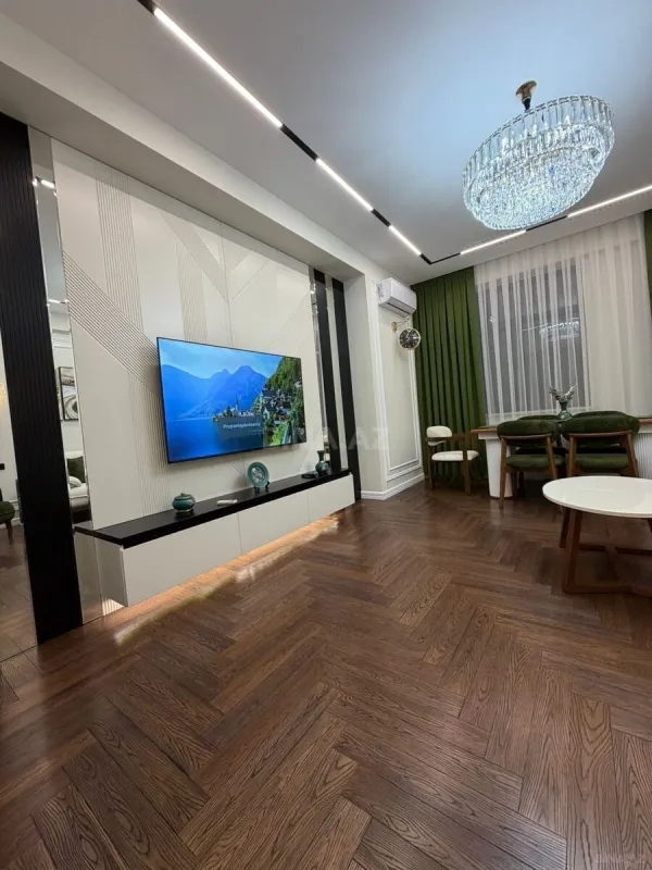 Satılır 2 otaqlı mənzil 86 m²
