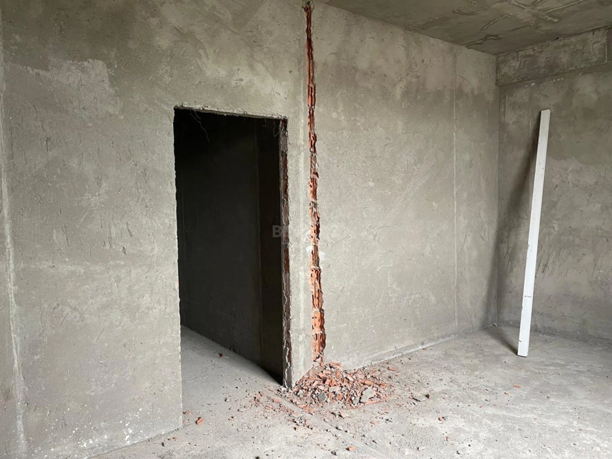 Satılır 2 otaqlı mənzil 68 m²