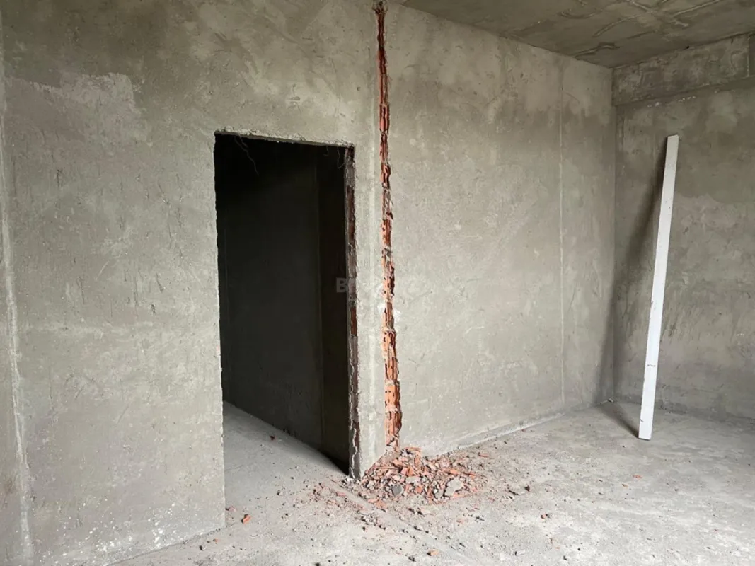 Satılır 2 otaqlı mənzil 68 m²