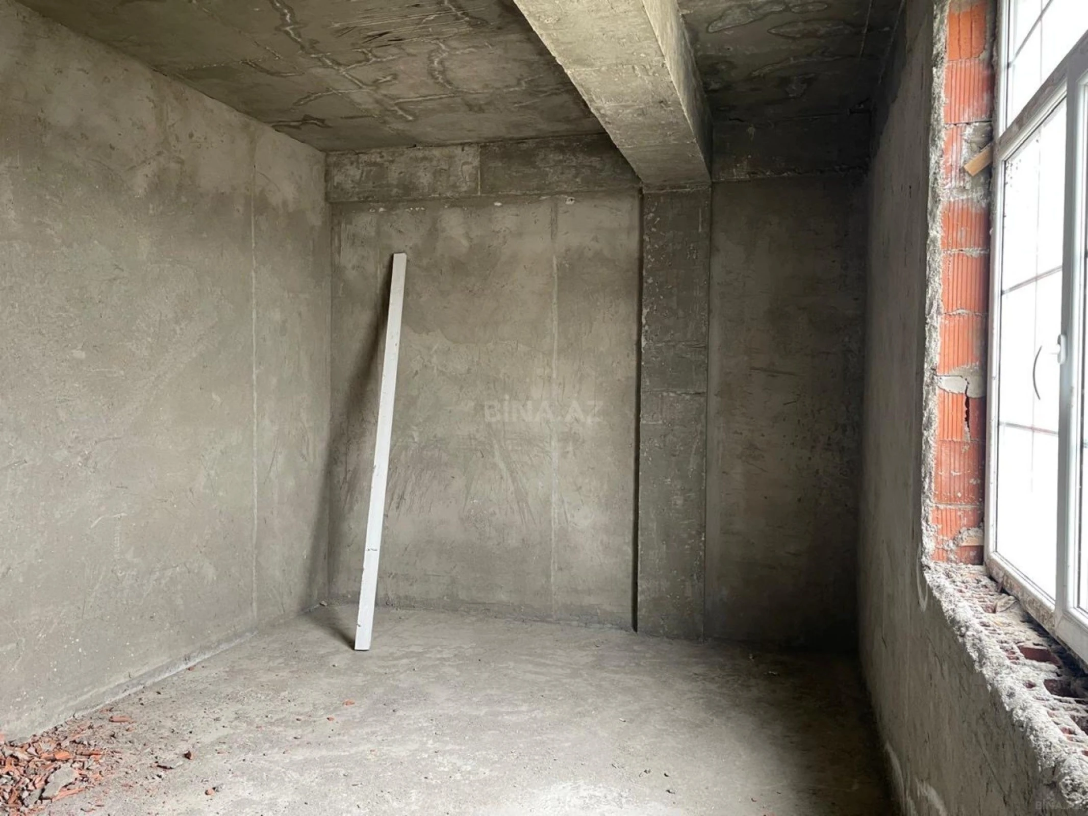 Satılır 2 otaqlı mənzil 68 m²