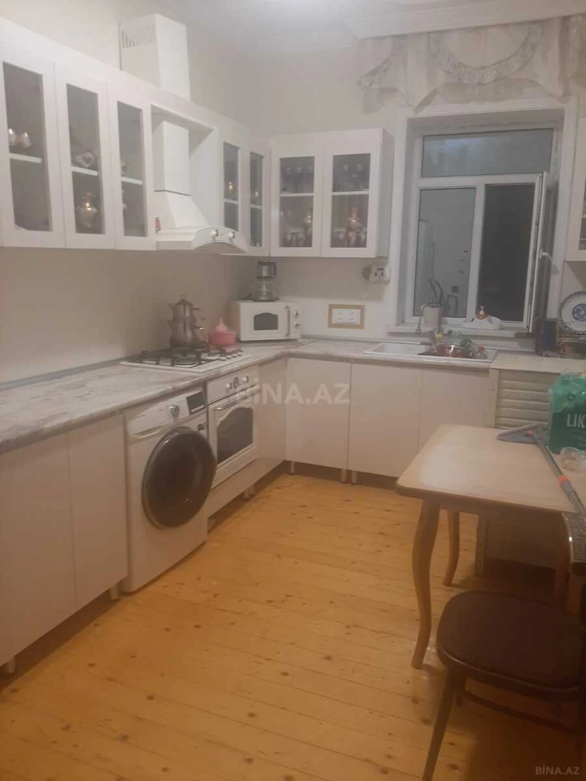 Kirayə verilir 8 otaqlı həyət evi 500 m²