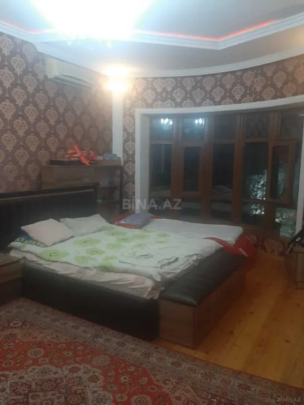 Kirayə verilir 8 otaqlı həyət evi 500 m²