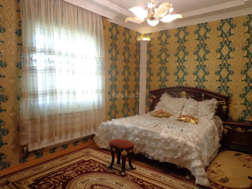 Kirayə verilir 8 otaqlı həyət evi 500 m²