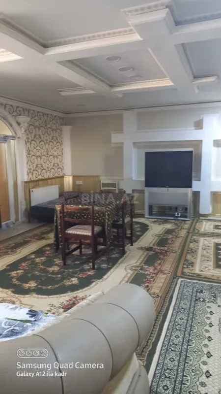 Kirayə verilir 8 otaqlı həyət evi 500 m²