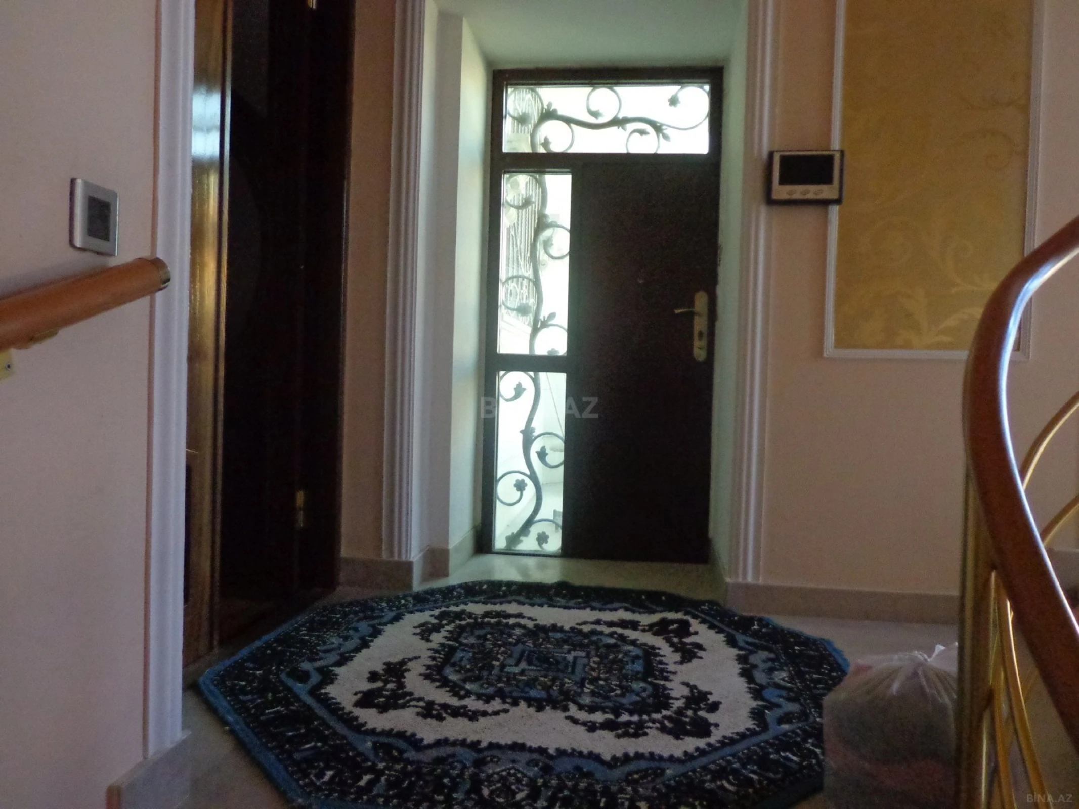 Kirayə verilir 8 otaqlı həyət evi 500 m²