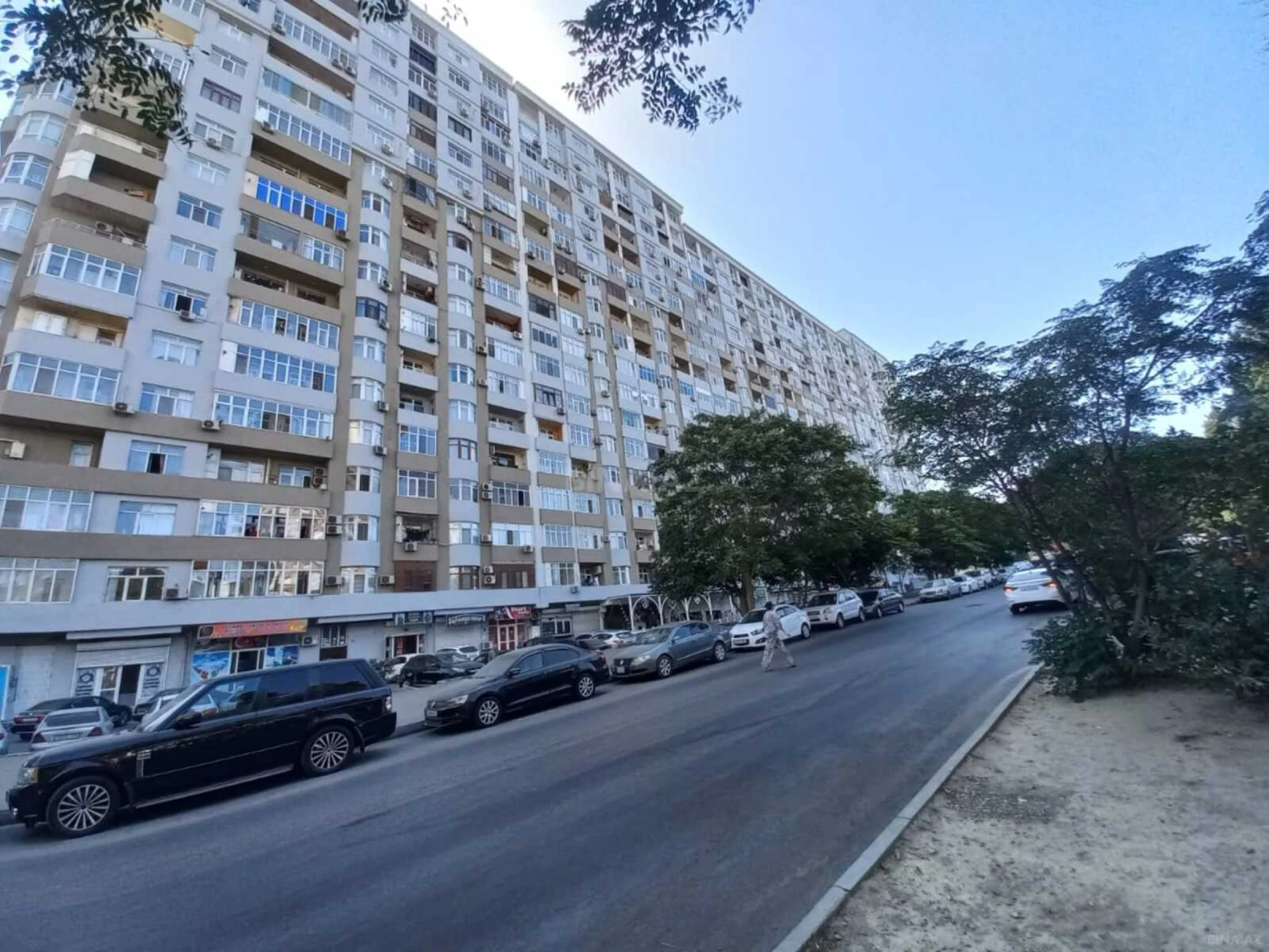 Satılır 3 otaqlı mənzil 150 m²
